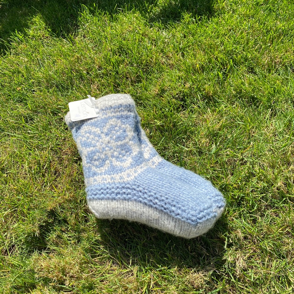 💥HOST PICK💥Lemon Cozy Hand Knit Reading Socks